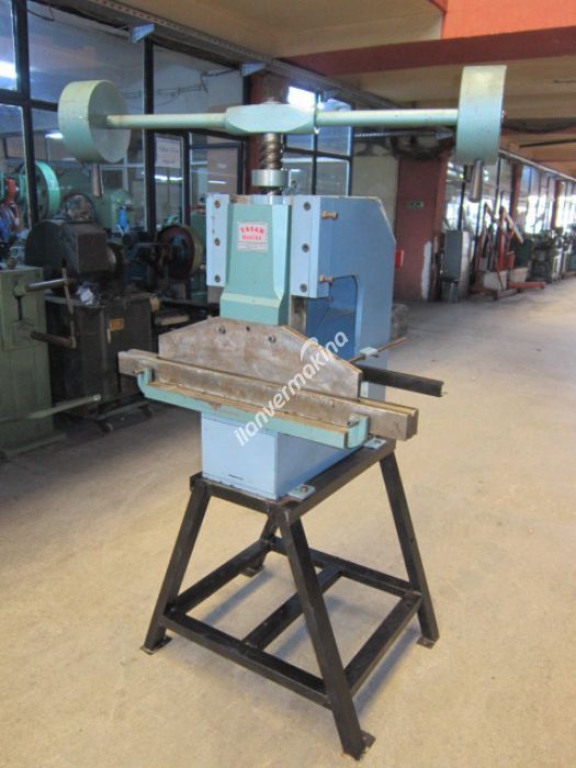 Yaşar Topuzlu Caka Makinesi