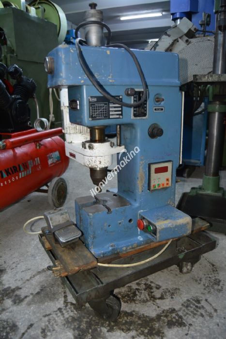 HAVALI PERÇİN ÇAKMA MAKİNASI