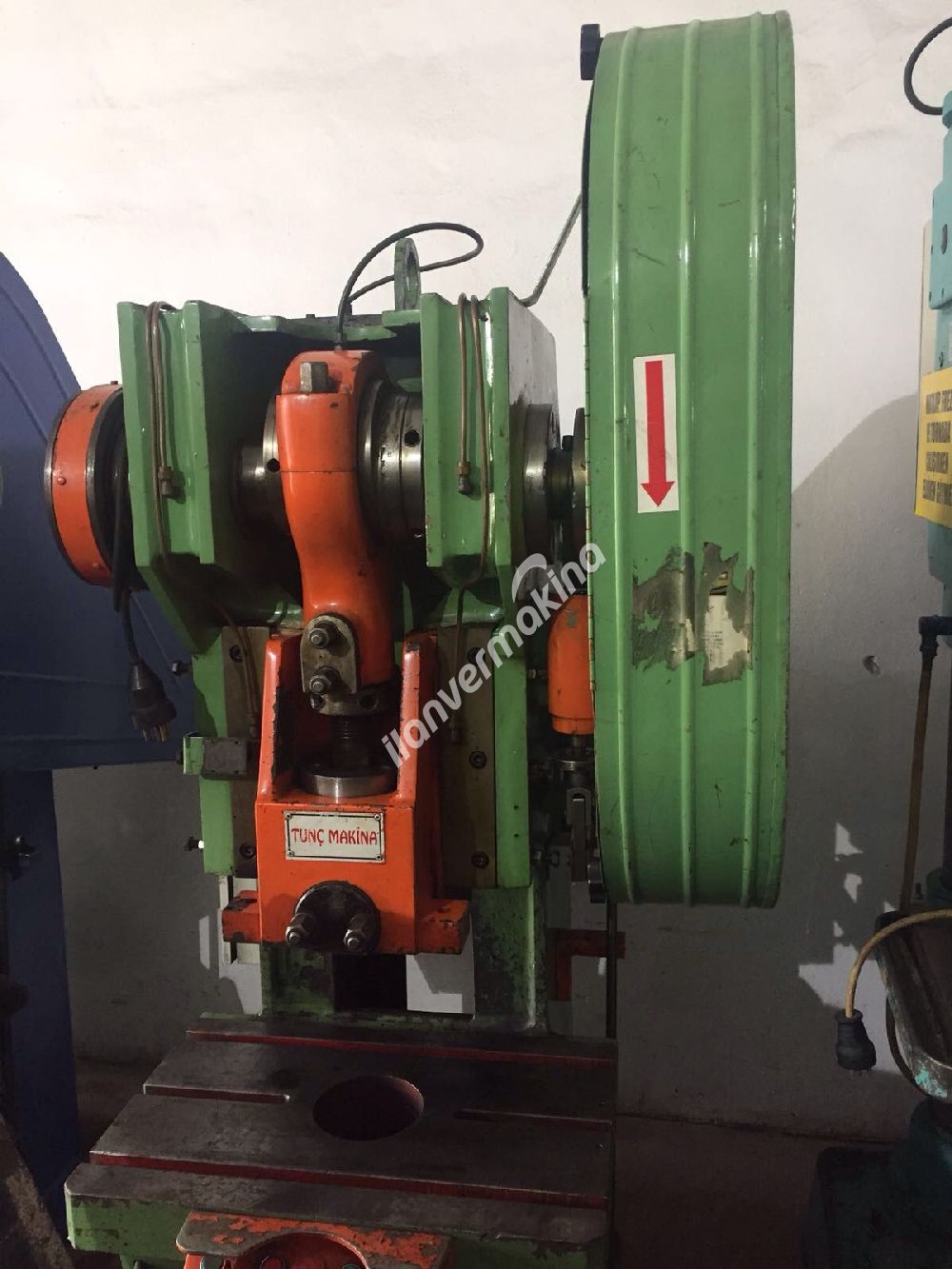 TUNÇ MARKA 35 TON ÇELİK GÖVDE EKSANTRİK PRES 2008 MODEL