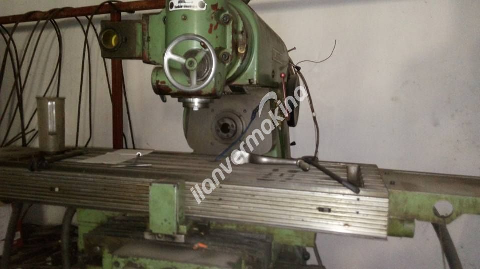 2.El Universal Freze