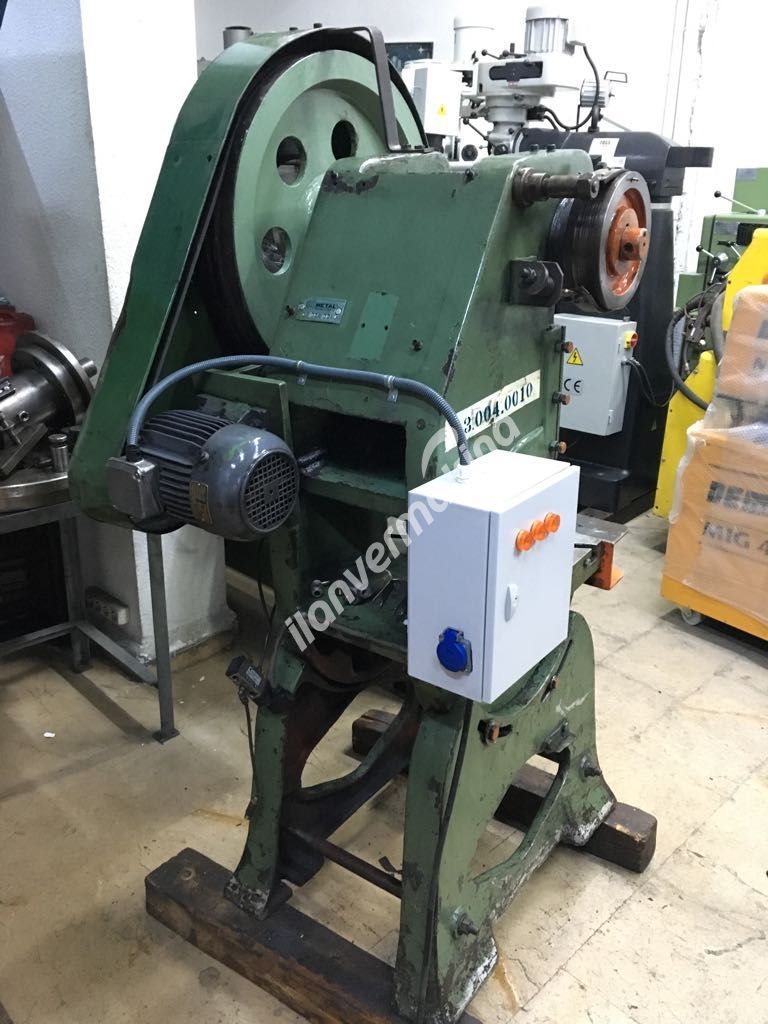 20 Ton Yatar Gövdeli Eksantrik Pres - Pnömatik Kumandalı