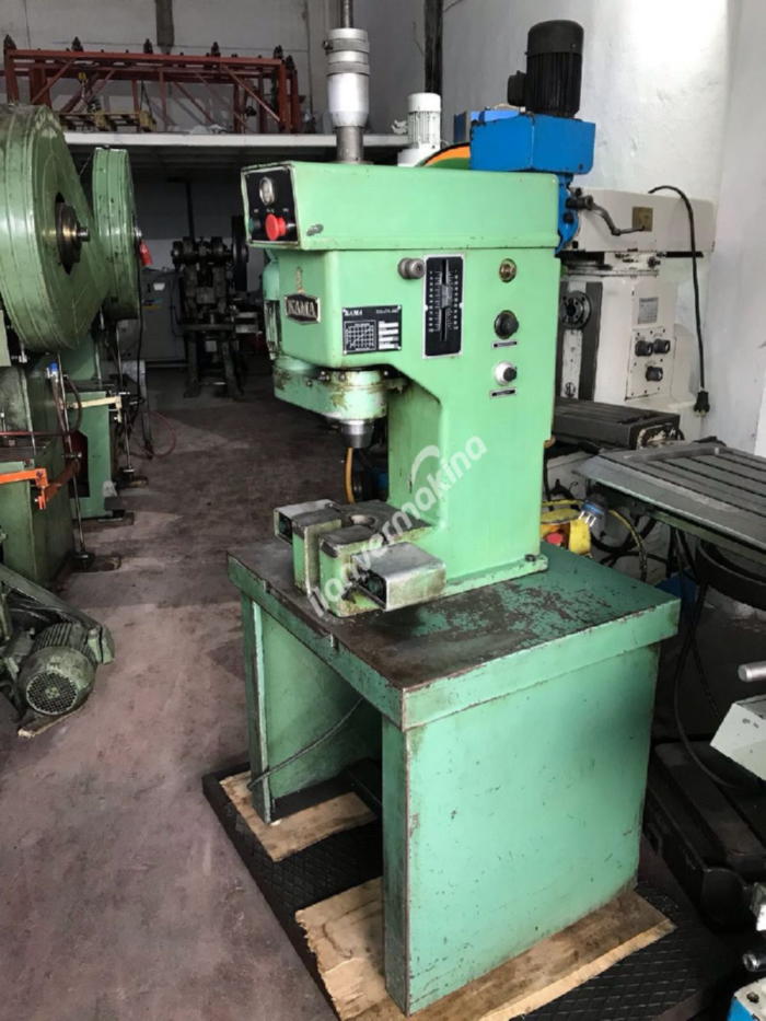 ÇOK TEMİZ KAMA MARKA PERÇİN PRESİ 