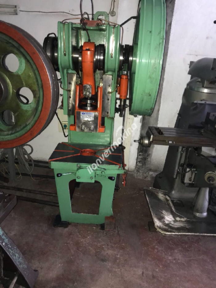 ERTÜRK MARKA 35 TONLUK EKSANTRİK PRES ÇOK TEMİZ 