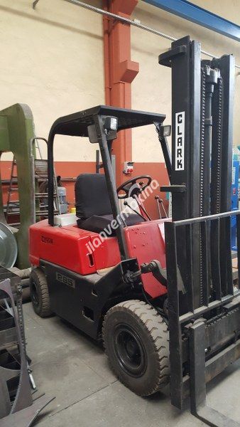 3 Ton Benzinli Clark 285 Marka Forklift