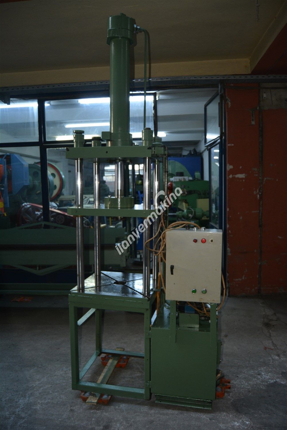 40 TONLUK HİDROLİK PRES