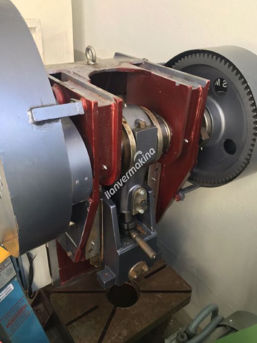 HİTİT MARKA 40 TONLUK ÇELİK GÖVDE EKSANTRİK PRES