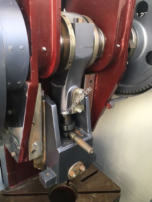 HİTİT MARKA 40 TONLUK ÇELİK GÖVDE EKSANTRİK PRES