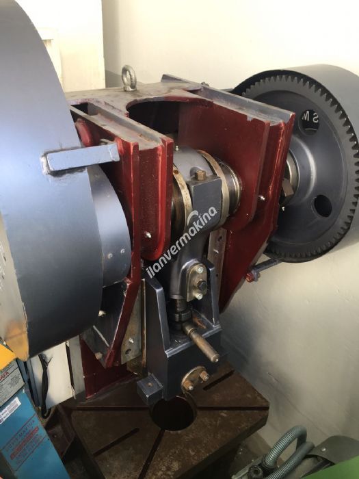 HİTİT MARKA 40 TONLUK ÇELİK GÖVDE EKSANTRİK PRES