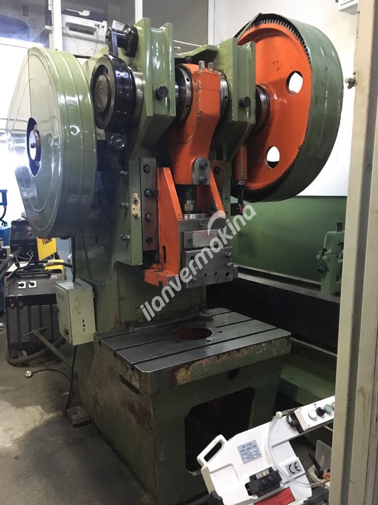 TUNÇ MAKİNA 120 TON ÇELİK GÖVDE EKSANTRİK PRES