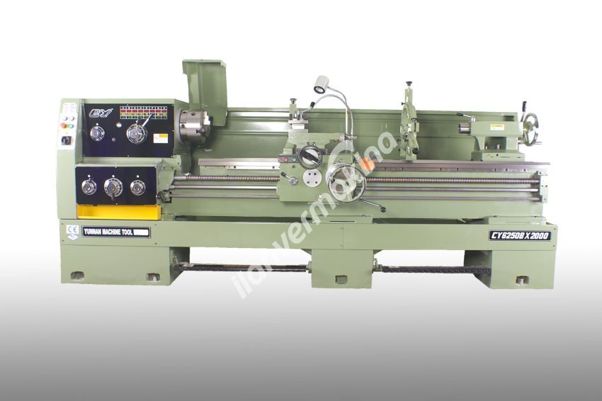 YUNNAN CY 6250 B / 500 x 2000 Universal Torna Tezgahı