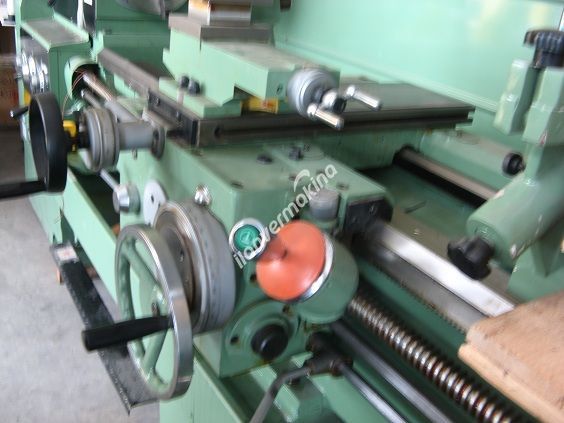 YUNNAN CY 6250 B / 500 x 2000 Universal Torna Tezgahı