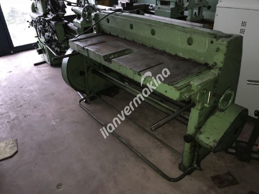 BAYKAL 1260 x 2.5 MM KAPASİTELİ MOTORLU GİYOTİN MAKAS