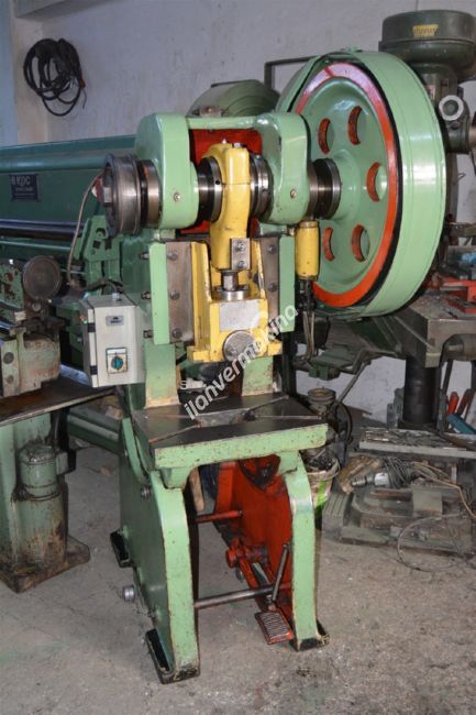 25 TONLUK EKSANTRİK PRES DÖKÜM GÖVDE