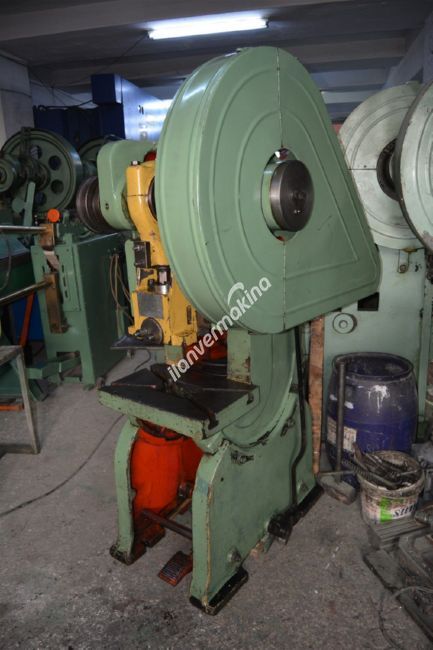 25 TONLUK EKSANTRİK PRES DÖKÜM GÖVDE