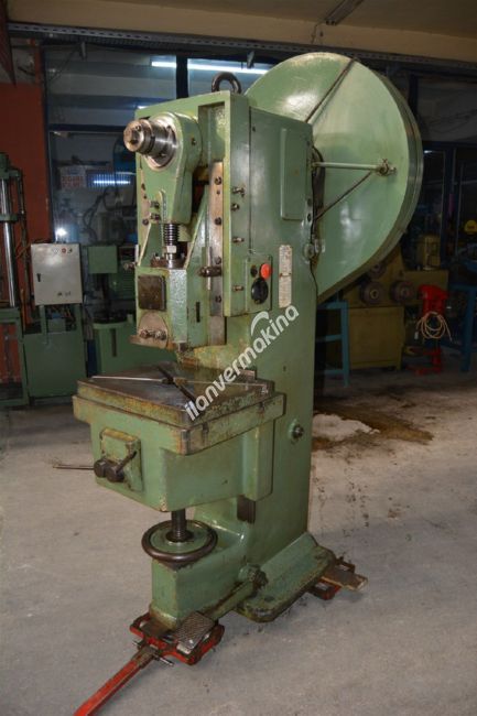 25 TON ARKADAN VOLANLI EKSANTRİK PRES