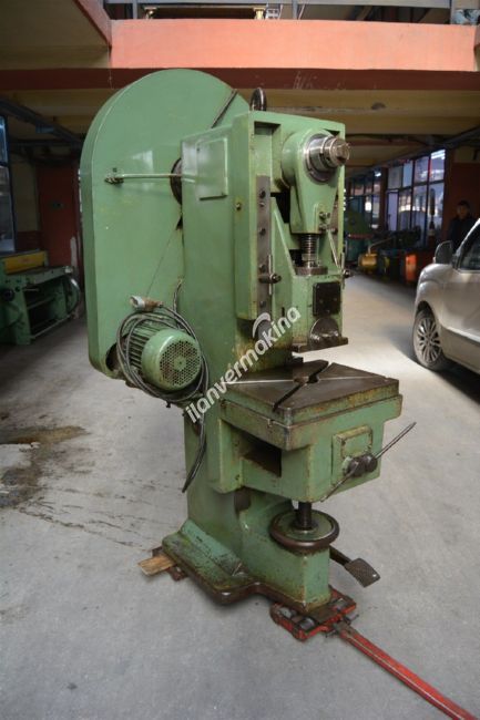 25 TON ARKADAN VOLANLI EKSANTRİK PRES