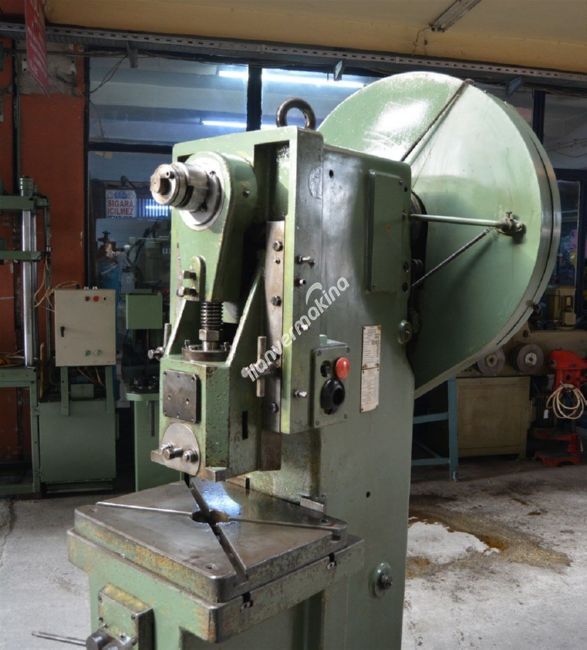 25 TON ARKADAN VOLANLI EKSANTRİK PRES
