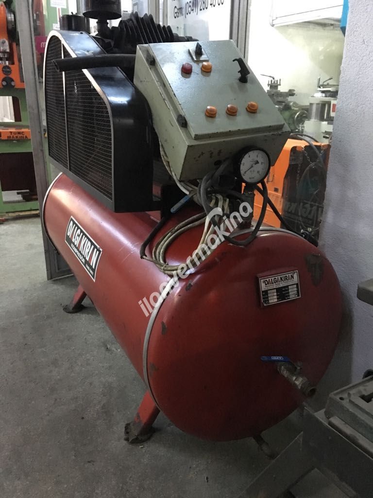 DALGAKIRAN KOMPRESÖR 500 LİTRE 8 BAR 10 HP