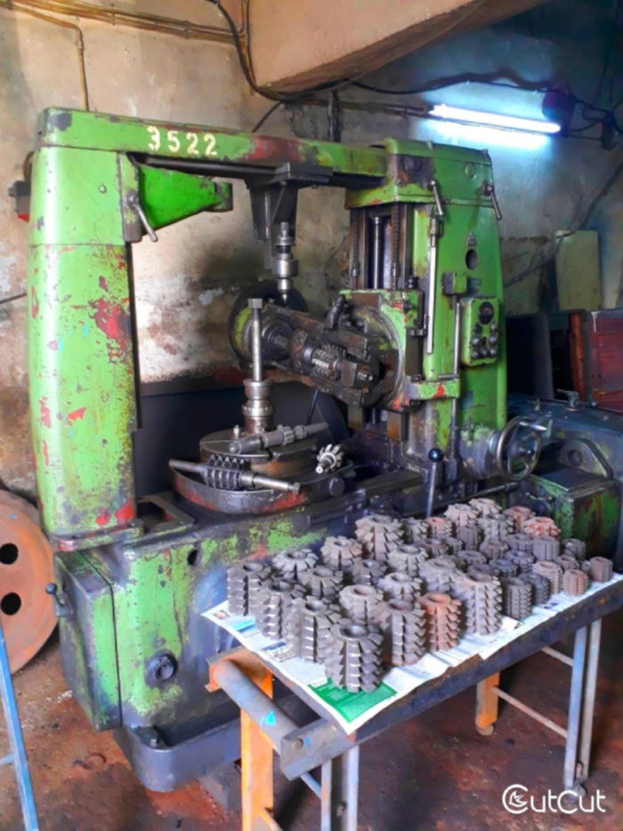 TOS 6 MODÜL DİŞLİ AÇMA AZDIRMA TEZGAHI