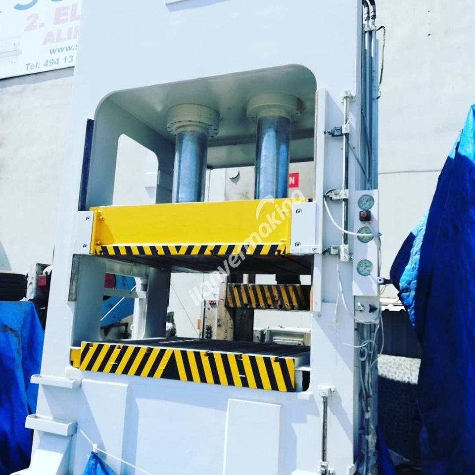 Tomruk 400 Ton Hidrolik Pres