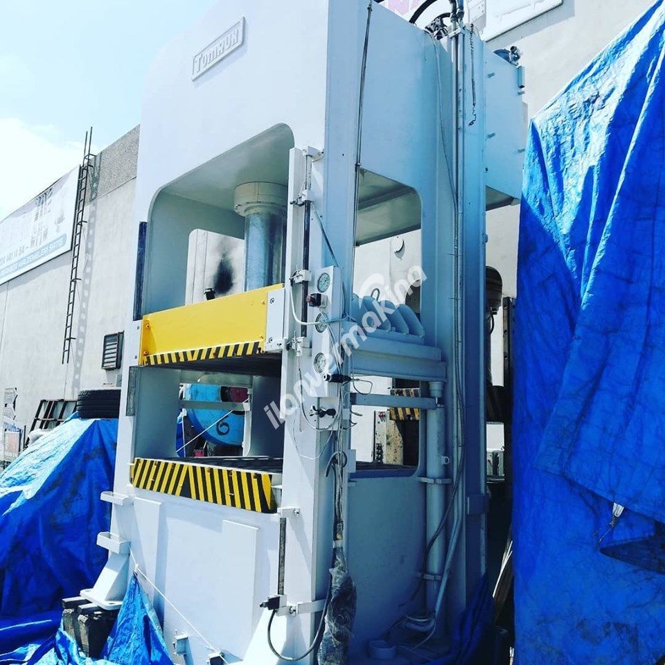 Tomruk 400 Ton Hidrolik Pres