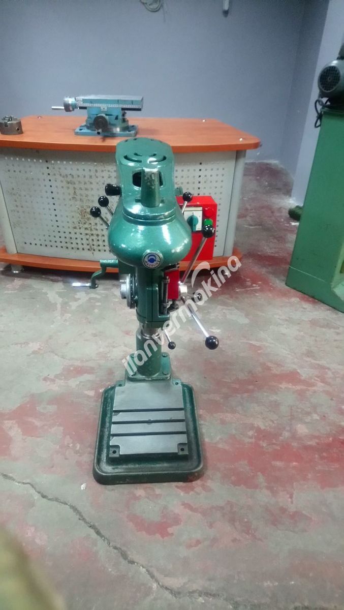 EKÇELİK KILAVUZ ÇEKME DELİK DELME MATKAP MAKİNASI 