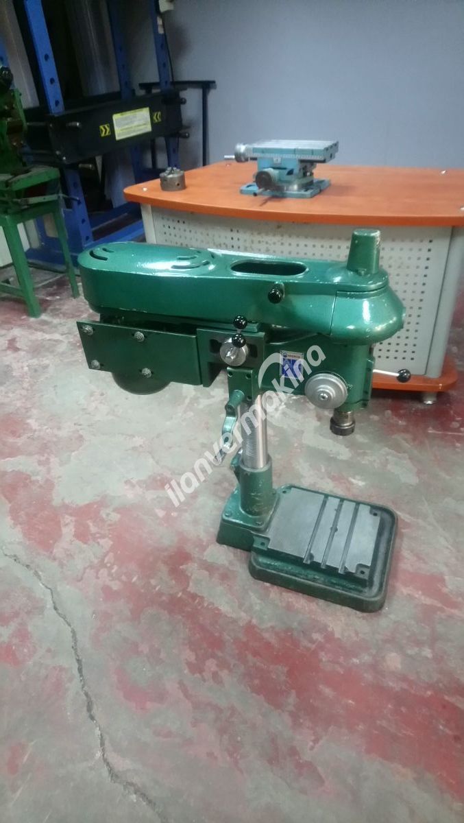 EKÇELİK KILAVUZ ÇEKME DELİK DELME MATKAP MAKİNASI 