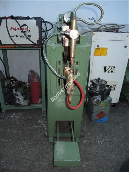 SATILIK 40 KVA SAVAŞ MARKA PUNTA KAYNAK MAKİNASI