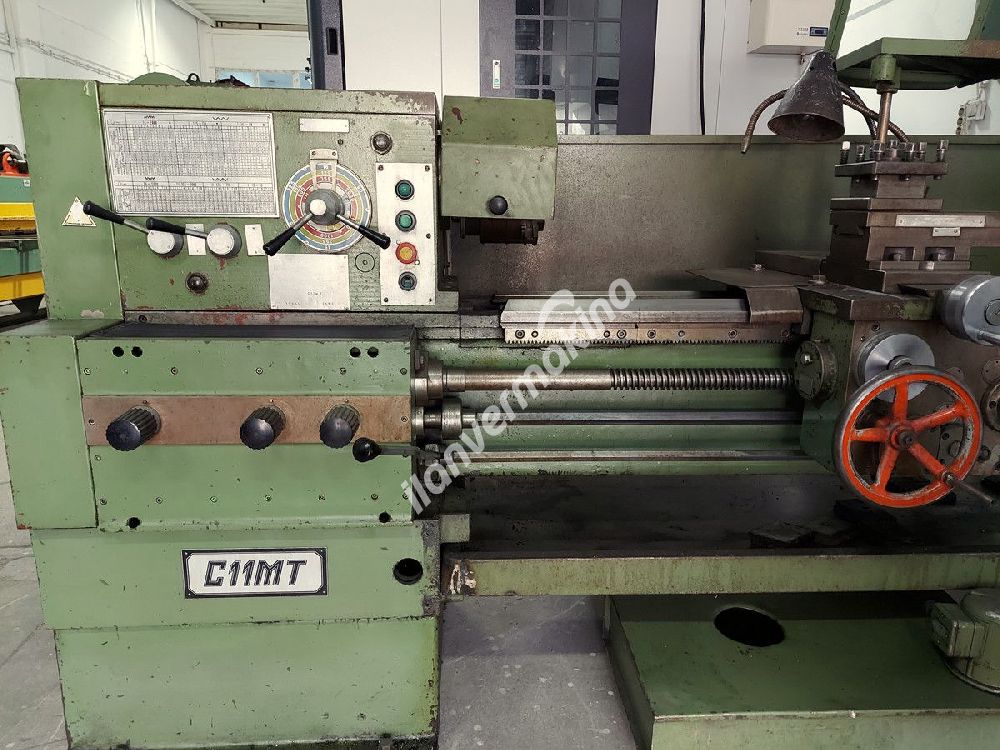 Bulgar Mashstroy C11MT 1.5 Metre Universal Torna