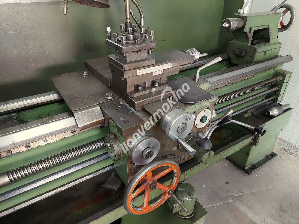 Bulgar Mashstroy C11MT 1.5 Metre Universal Torna