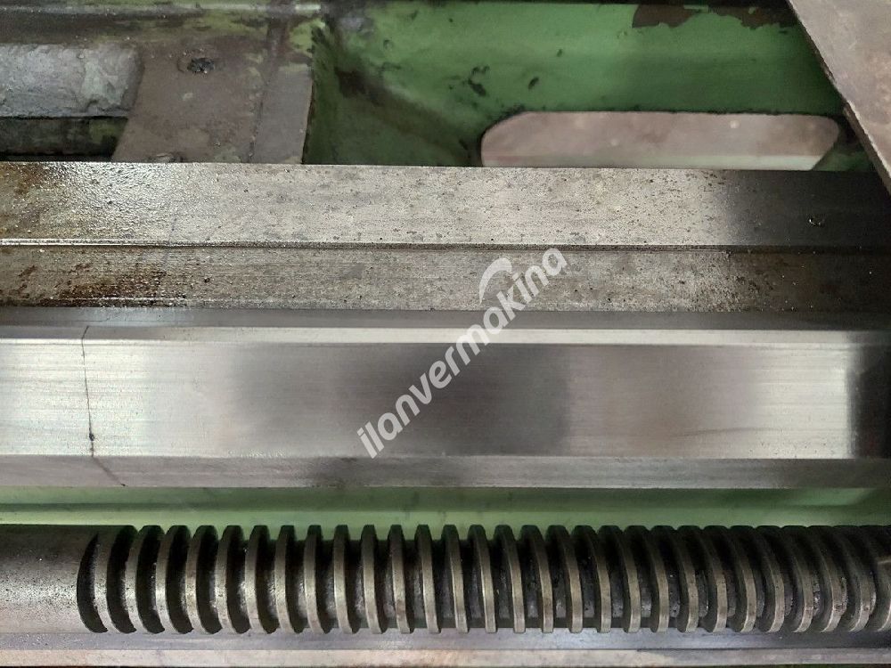 Bulgar Mashstroy C11MT 1.5 Metre Universal Torna