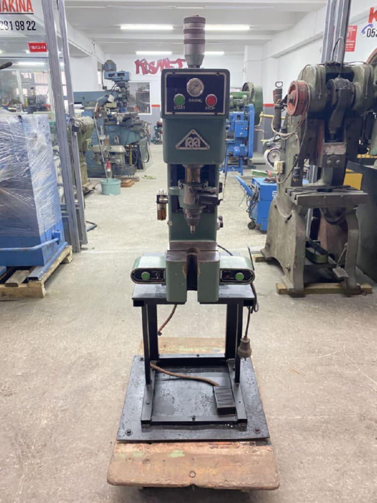 KARDEŞLER PERÇİN SIVAMA