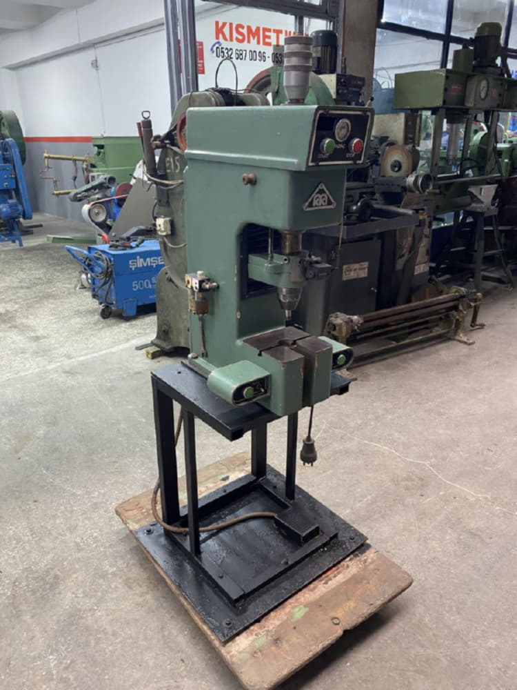 KARDEŞLER PERÇİN SIVAMA