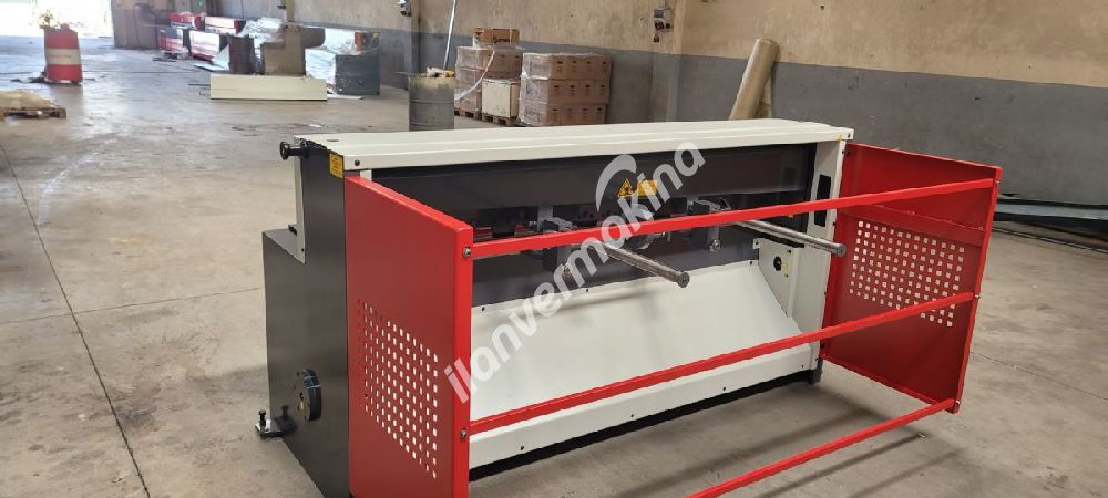 CONFORT 2050 x 6mm Rediktörlü UMS Marka Giyotin Makas