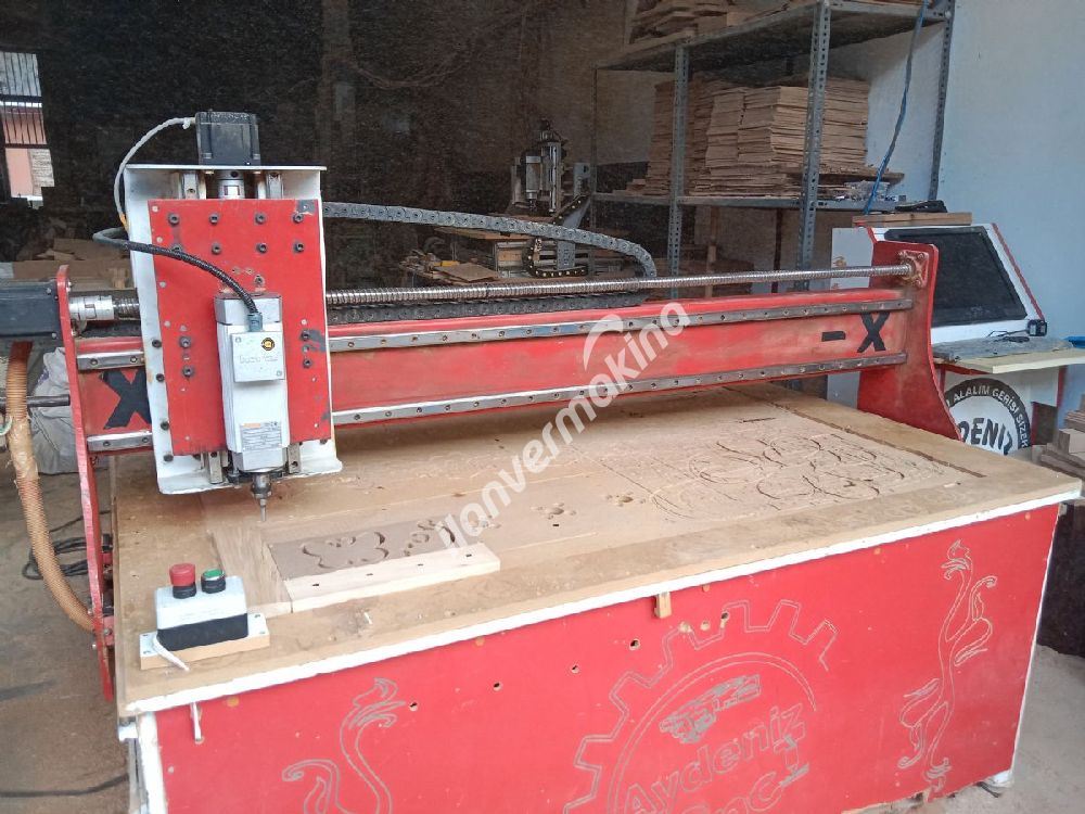 CNC ROUTER 180CM X 300CM