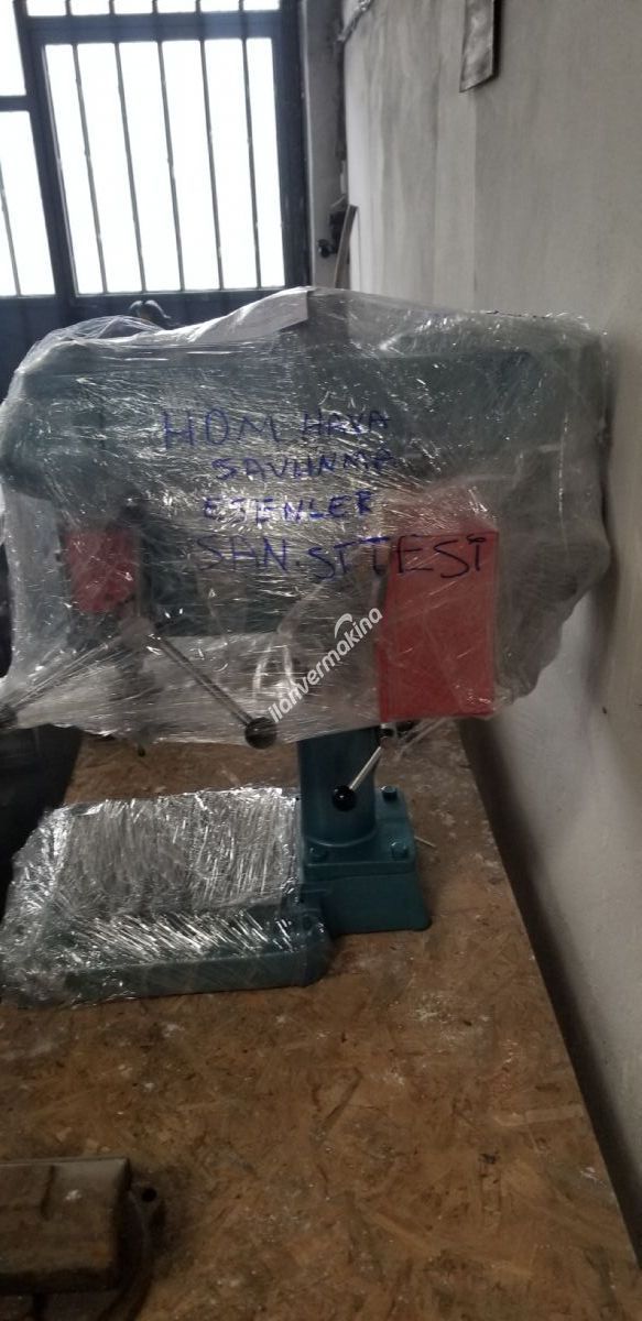 SAHİBİNDEN SATILIK EKÇELİK KLAVUZ ÇEKEN MASAÜSTÜ MATKAP TEZGAHI