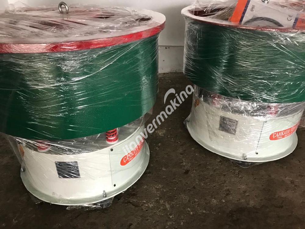 SAHİBİNDEN SATILIK 220 LT HACİMLİ YUVARLAK VİBRASYON MAKİNASI