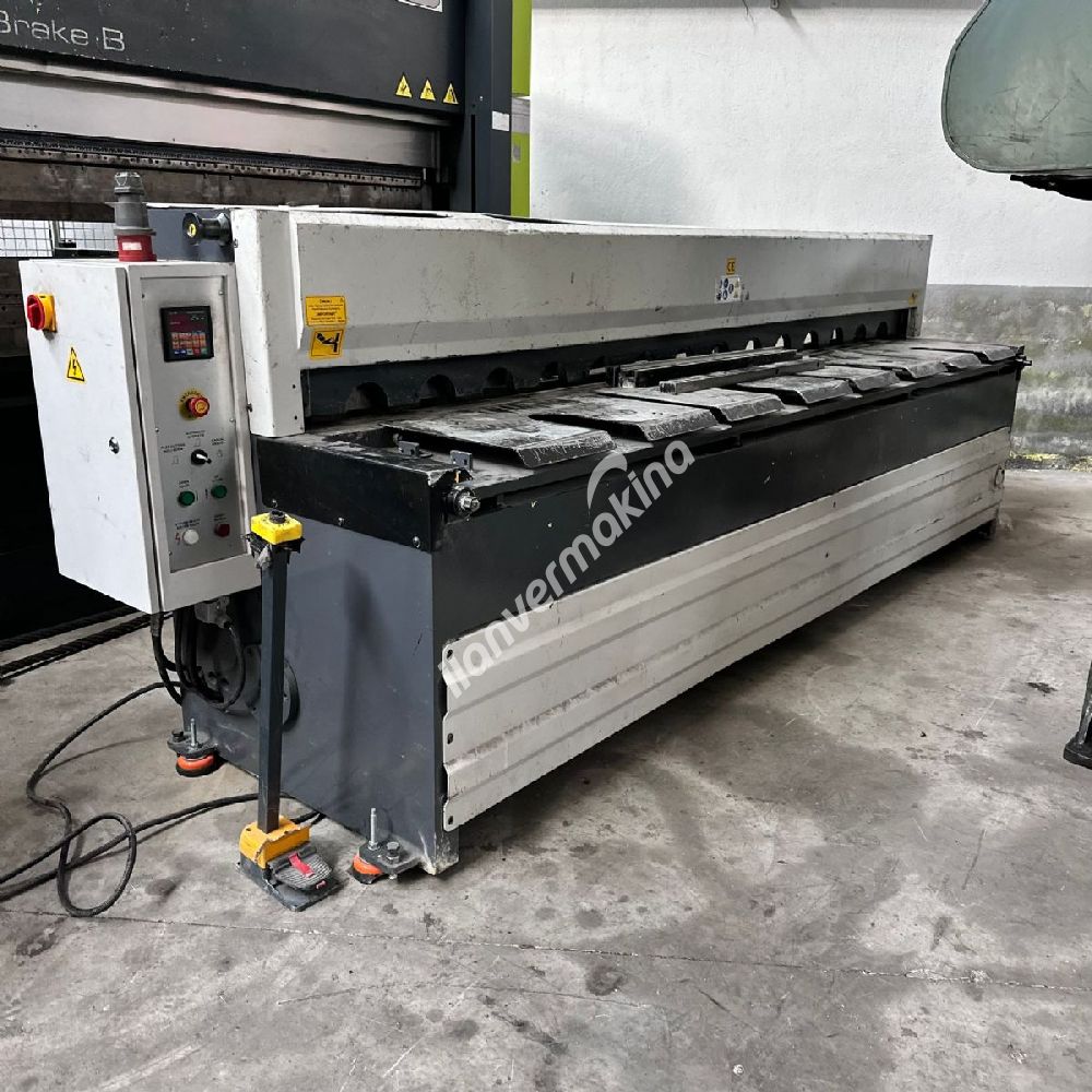 UMS MARKA 3 METRE 5 MM NC REDÜKTÖRLÜ GİYOTİN MAKAS