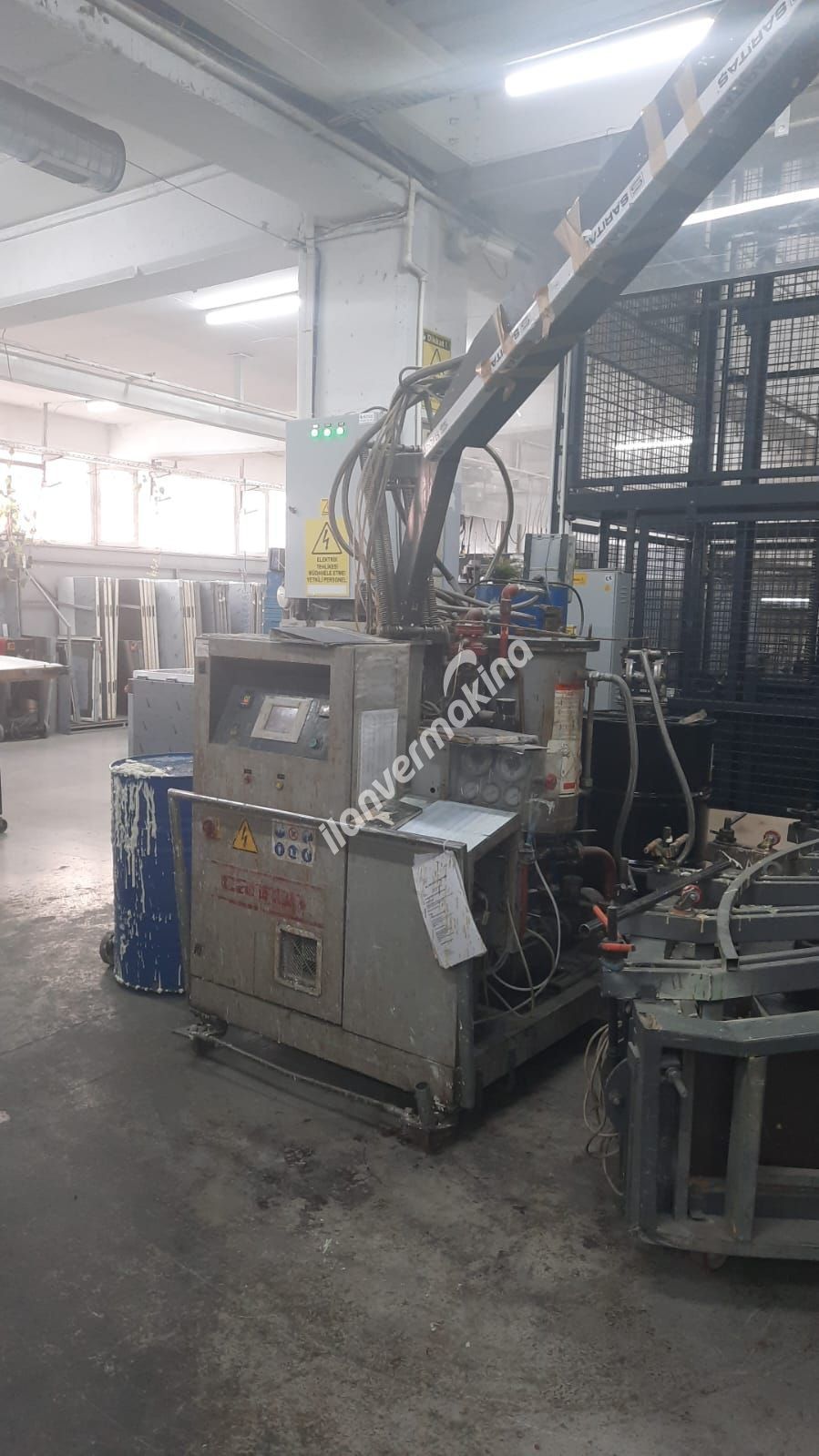 Cannon Afros Marka, 2003 model, elektronik, 60 kg kapasiteli Alçak Basınç Poliüretan Makinesi