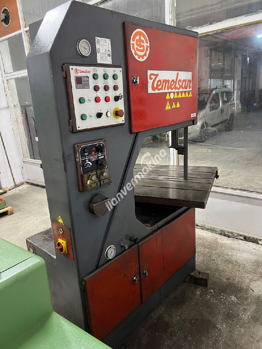 Temelsan DK600 Dekupaj Dikey Şerit Testere