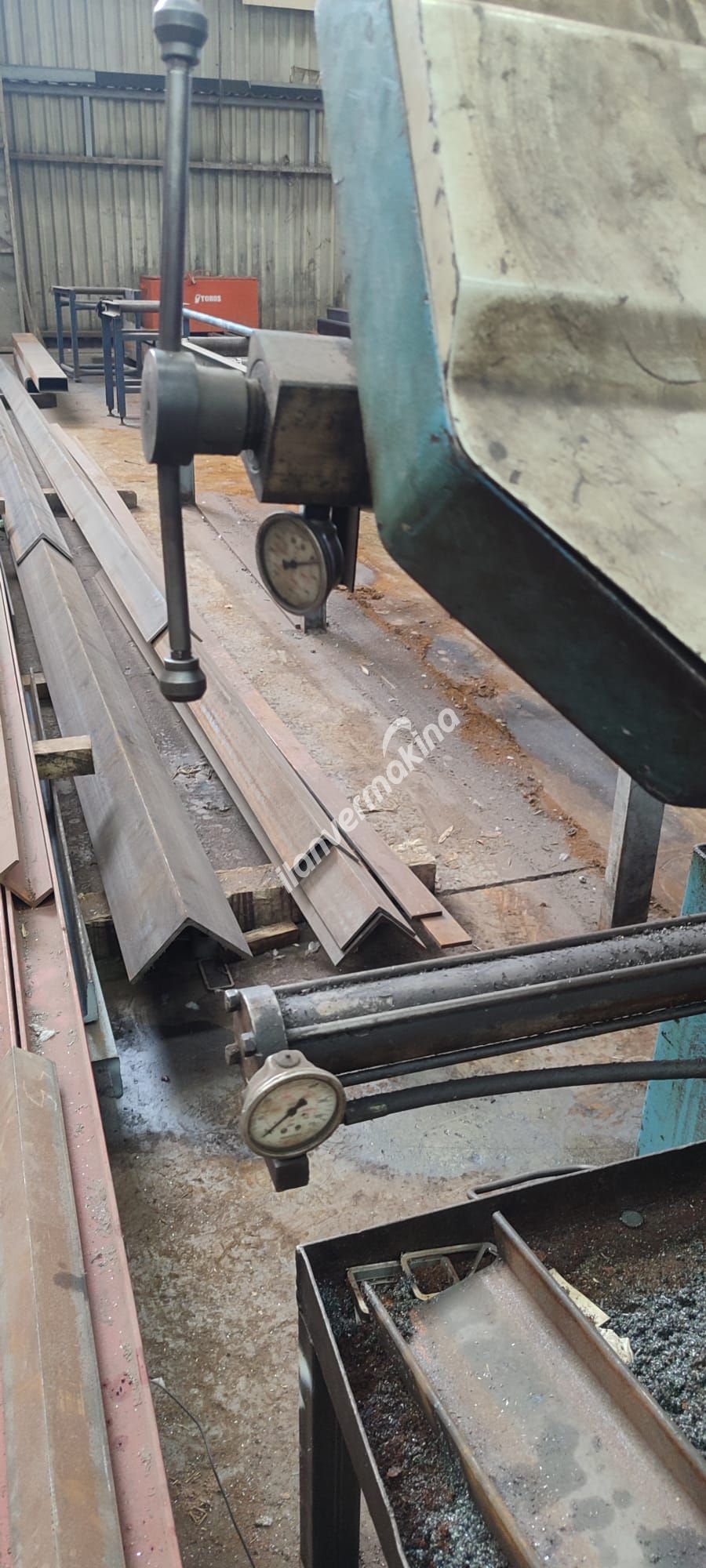 KESMAK Yatay Şeritli Testere Tezgahı