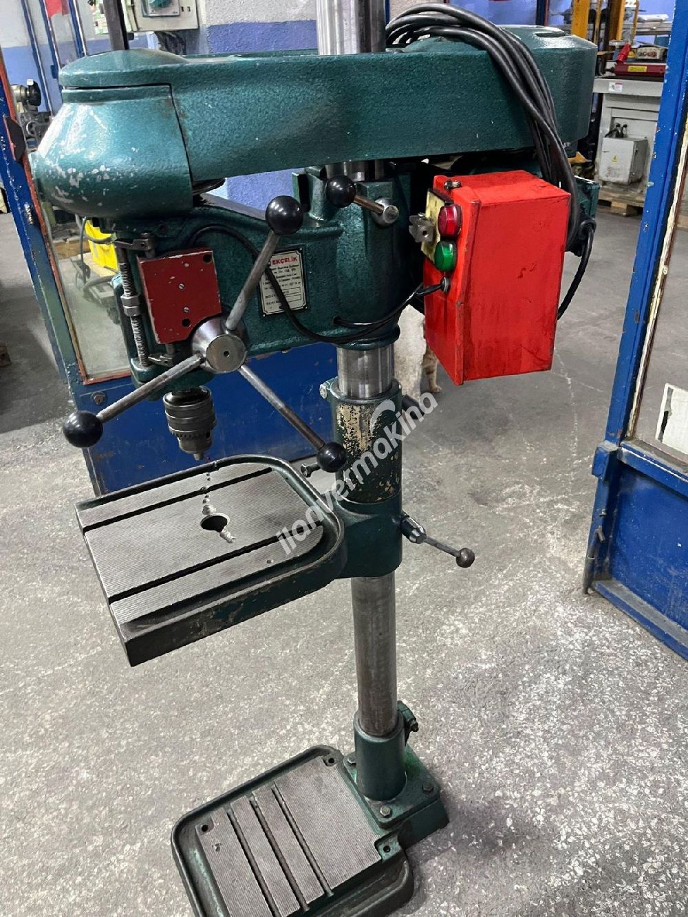 Ekçelik Ayaklı Siviçli Matkap Temiz