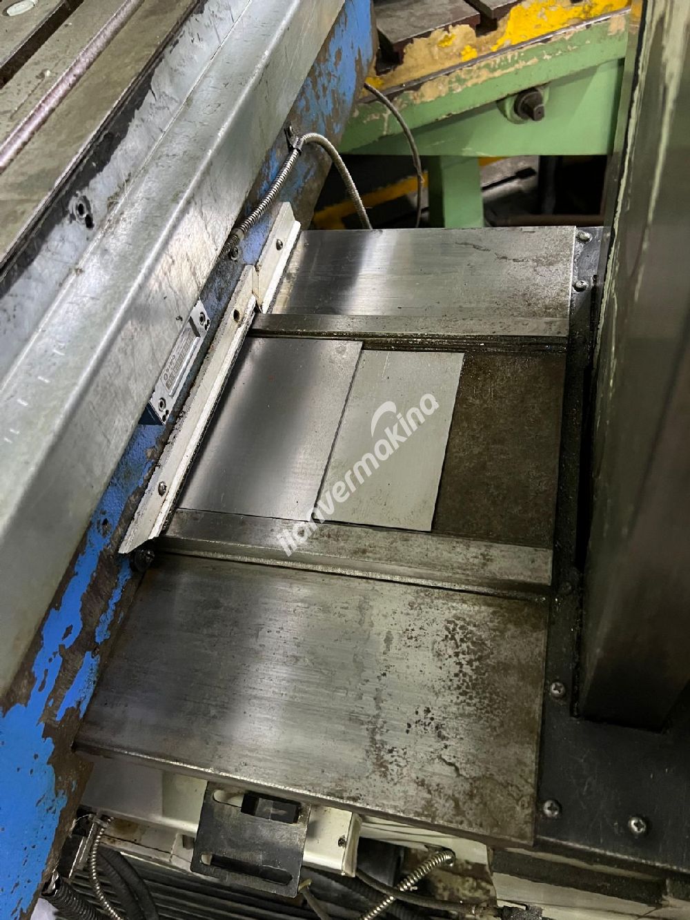 Hunter XL6336 - 6 Numara Göbekten Milli Kalıpçı Freze Dijitalli