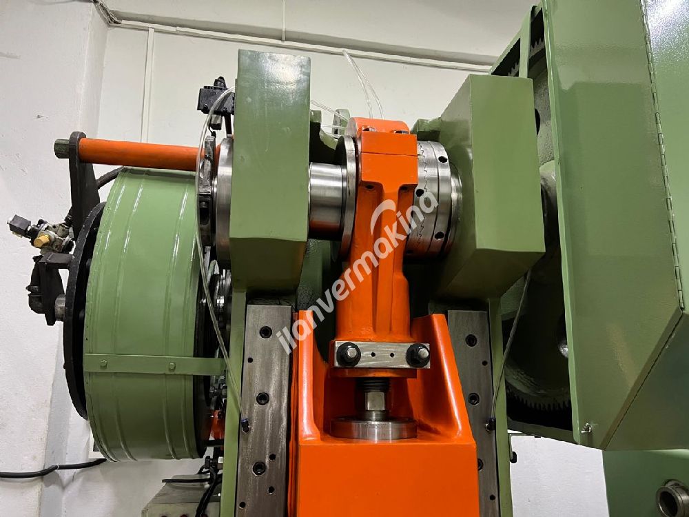 125 Ton Hava Kavramalı Eksantrik Pres V Kızak