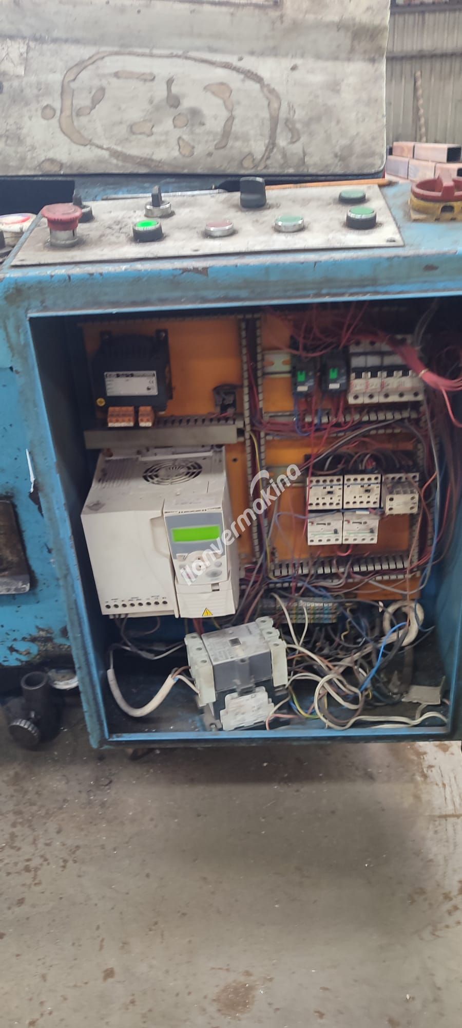 KESMAK Yatay Şeritli Testere Tezgahı