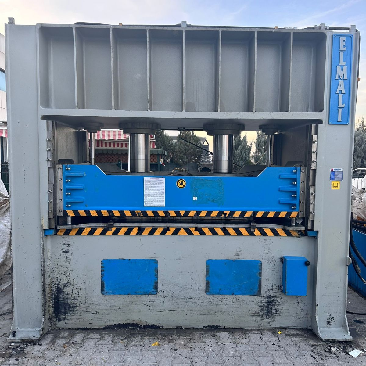 ELMALI MARKA 400 TON HİDROLİK SIVAMA PRESİ