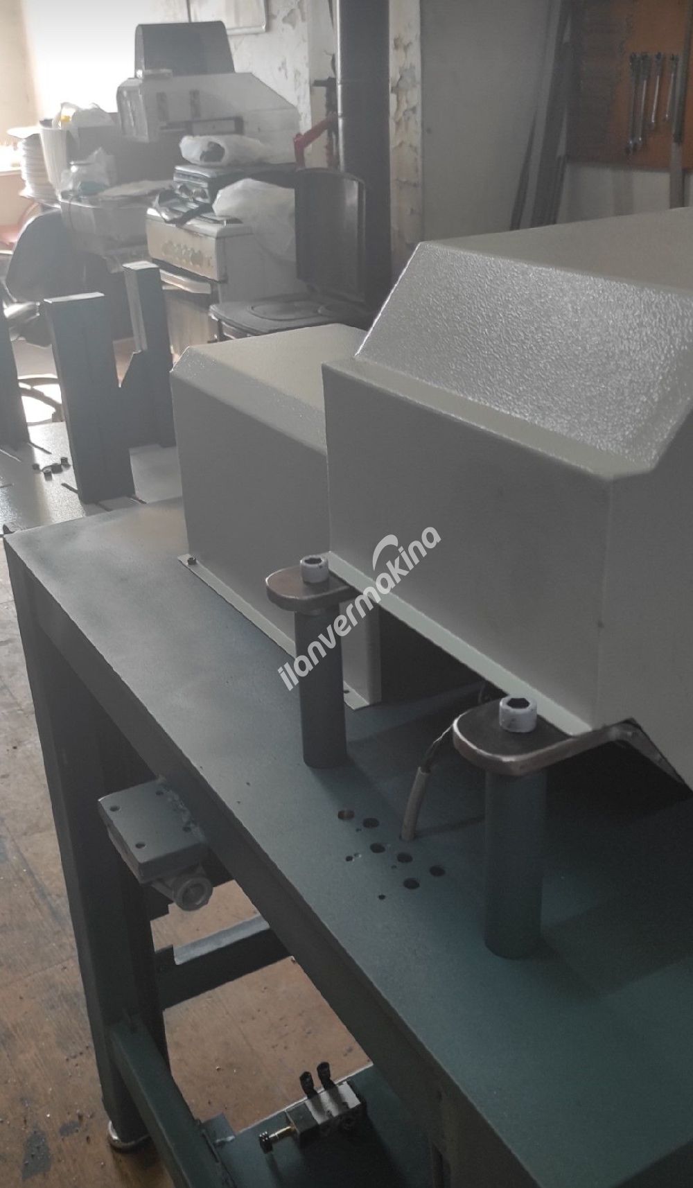 wick winding and cutting machine