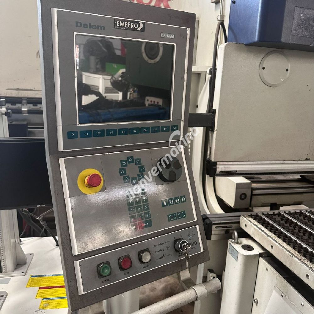 MVD MARKA 3 X120 TON 8 EKSEN CNC HİDROLİK ABKANT PRES