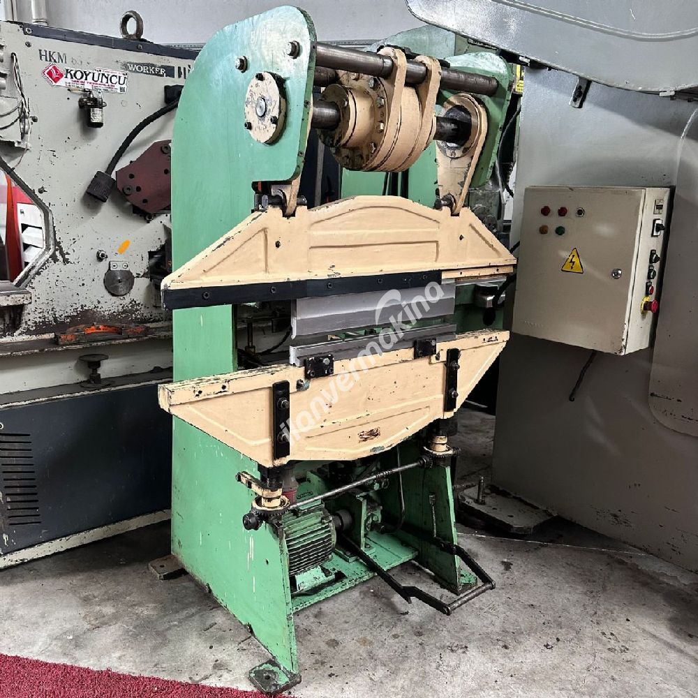 ÖZMAK MARKA 125X1.5MM HİDROLİK ABKANT PRES