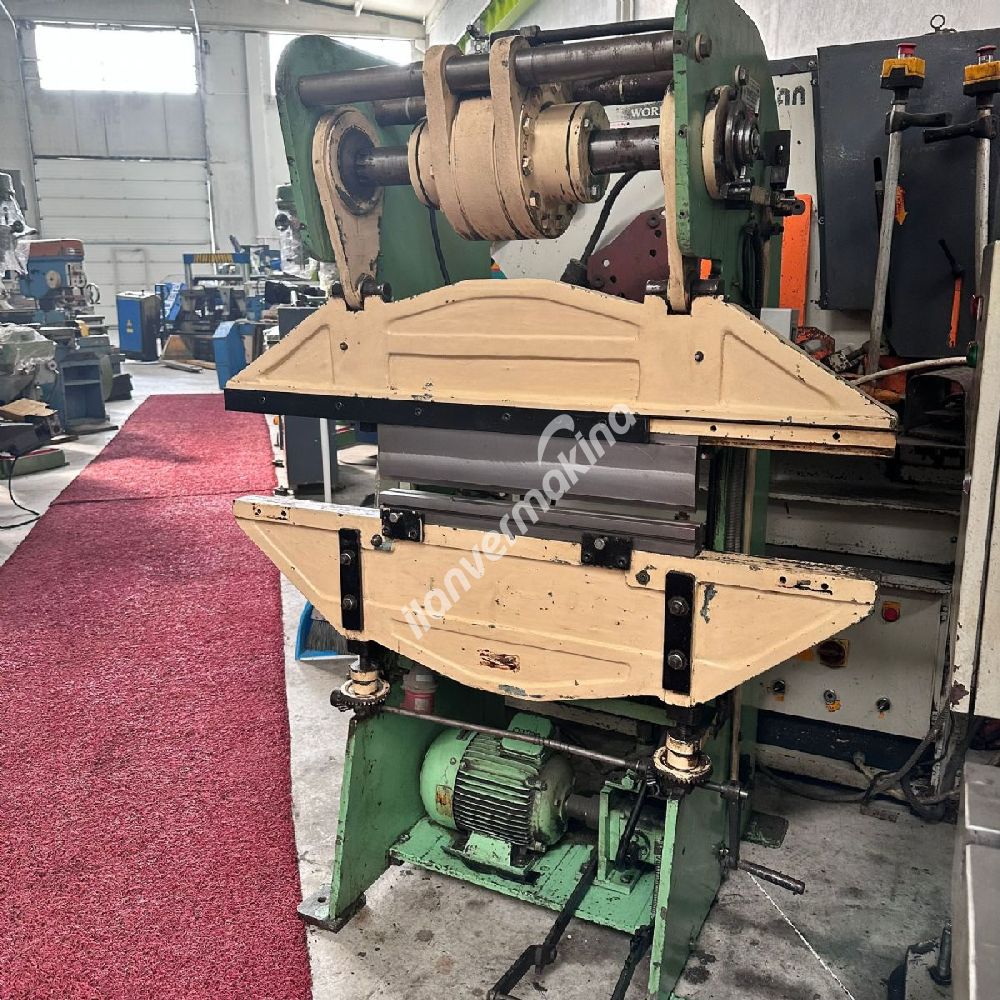 ÖZMAK MARKA 125X1.5MM HİDROLİK ABKANT PRES